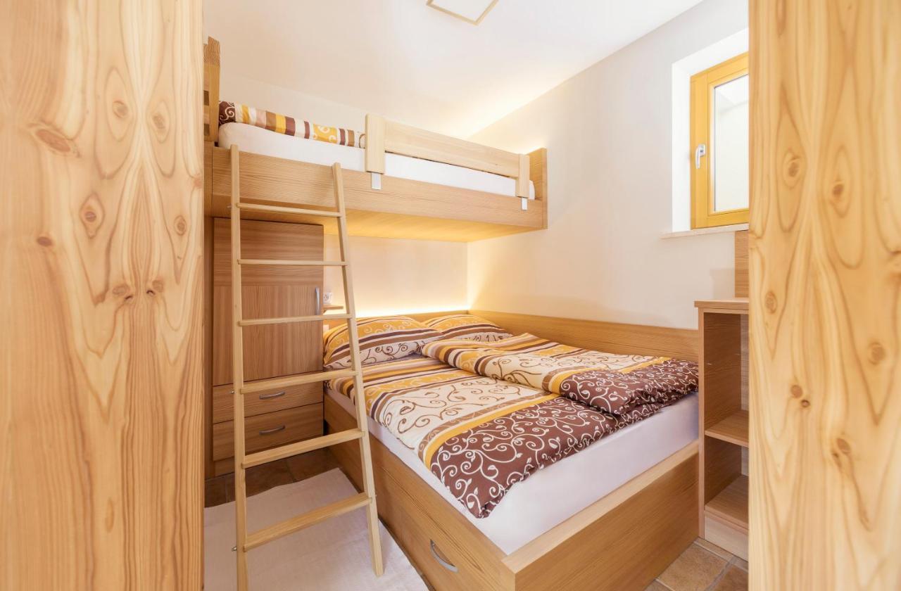 Apartment Jezerca - Krvavec Cerklje na Gorenjskem Eksteriør billede